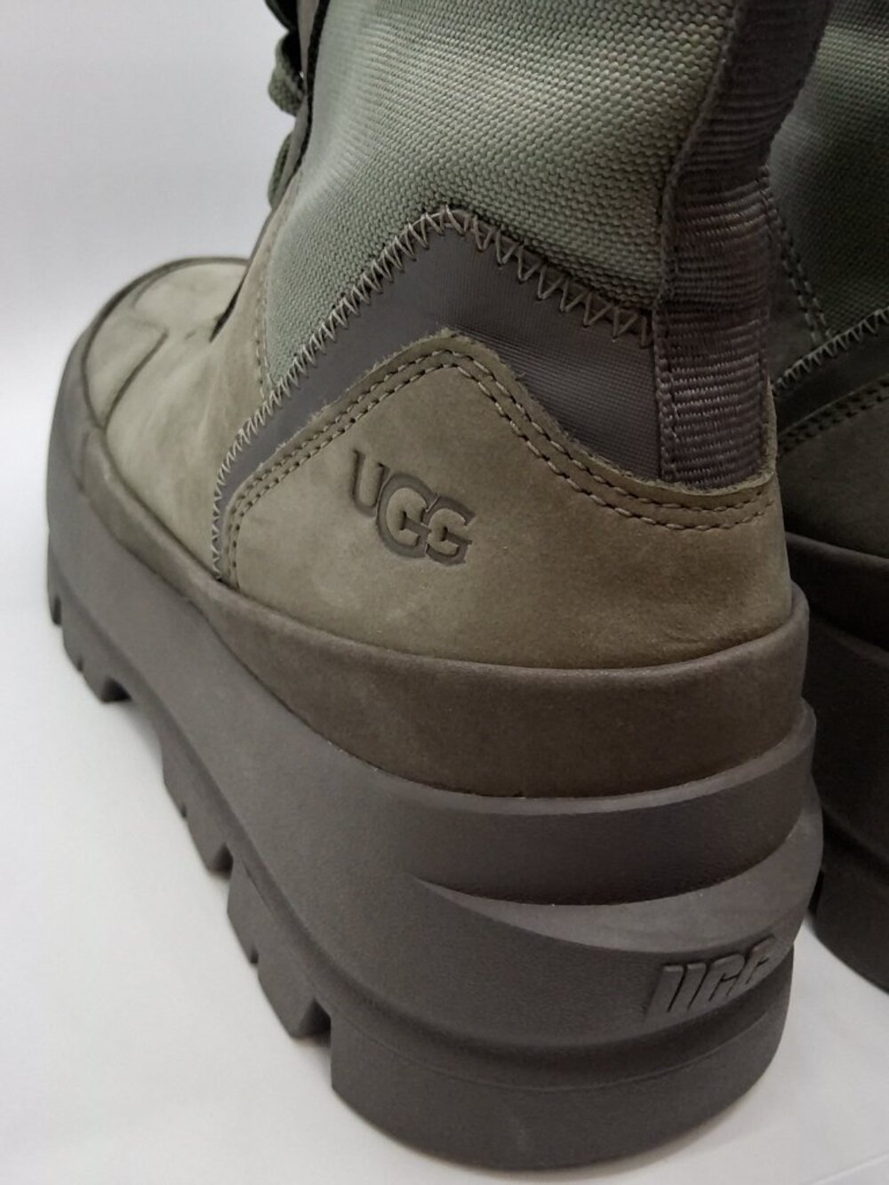 UGG Women's Boot "THE LUG" Moss Green, Waterproof. Size 6.5. New w/Out Box - Picture 15 of 16